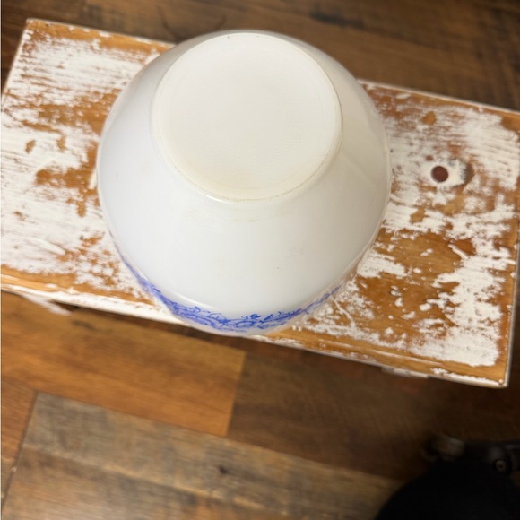 Vintage Federal Glass Serving Bowl-White Milk Glass With Blue Flowers - Picture 4 of 5